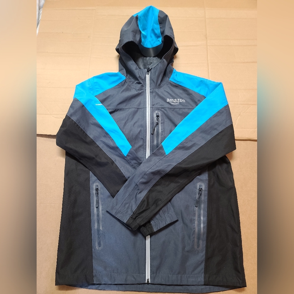 Amazon Rain Shell Jacket Size M